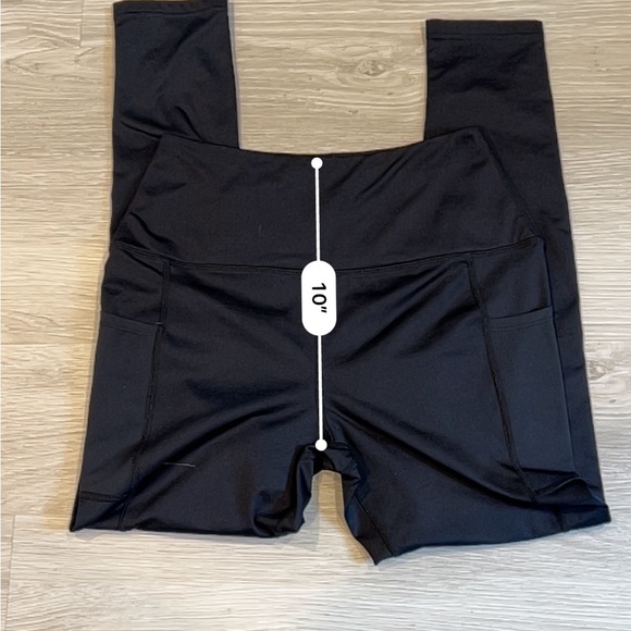 Athleivate Women's Black Compression Legging with Side and Back Pocket - Small - Picture 6 of 7